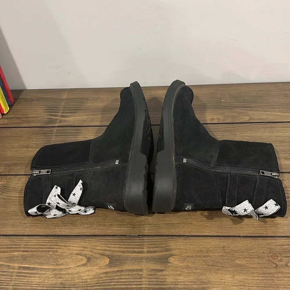 Ugg black girls Tilee boot with silver bows size 3